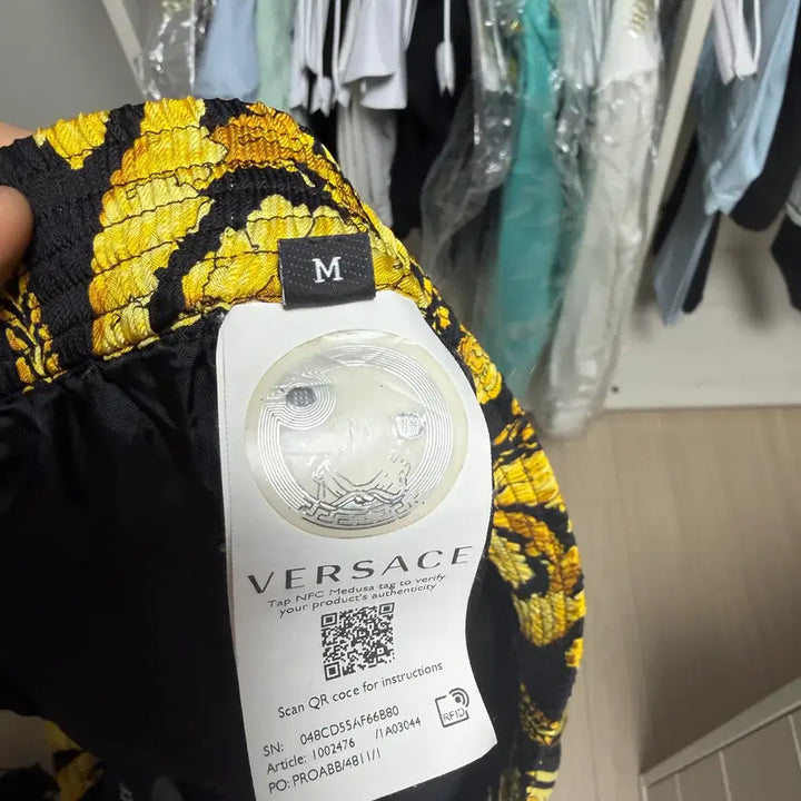 [BUNJANG] Versace Barocco Silk Shorts / 베르사체 Barocco 실크 반바지 M(48)사이즈