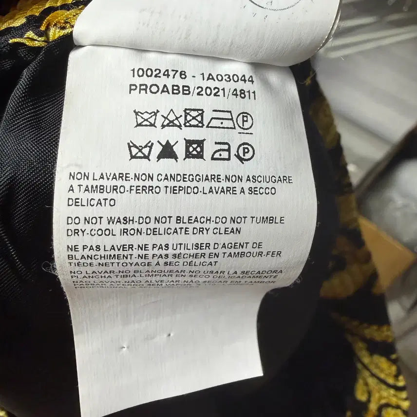 [BUNJANG] Versace Barocco Silk Shorts / 베르사체 Barocco 실크 반바지 M(48)사이즈