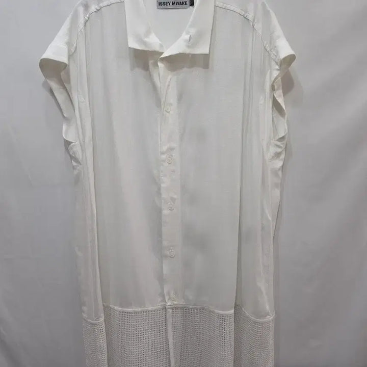 [BUNJANG] Issey Miyake White Sleeveless Long Shirt / (정품)이세이미야케 화이트 여성 롱 셔츠