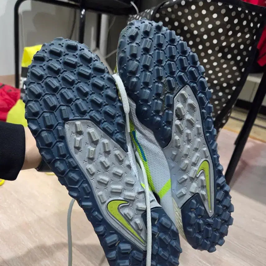 [SOLD OUT] 나이키 팬텀 GT2 프로 TF 풋살화 260