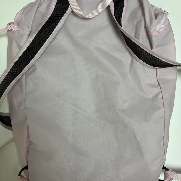 [SOLD OUT] 아크테릭스 헬리아드 15 백팩 핑크