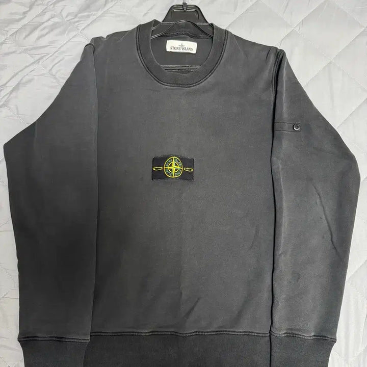 [SOLD OUT] [S]20SS 스톤아일랜드 블랙 크루넥 맨투맨