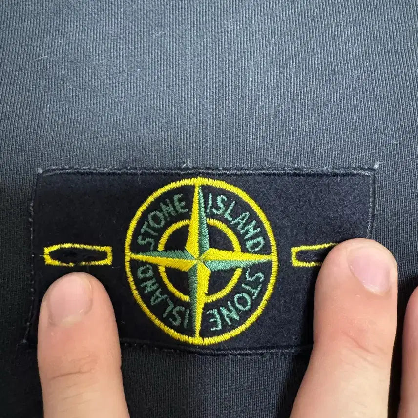 [SOLD OUT] [S]20SS 스톤아일랜드 블랙 크루넥 맨투맨
