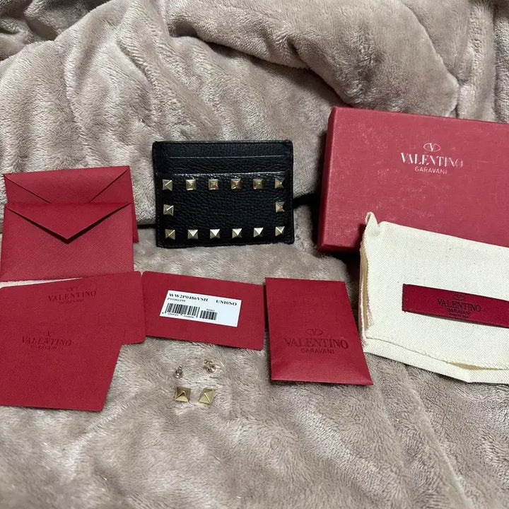 [BUNJANG] Valentino Rockstud Cardholder / 발렌티노 카프스킨 락스터드 카드지갑
