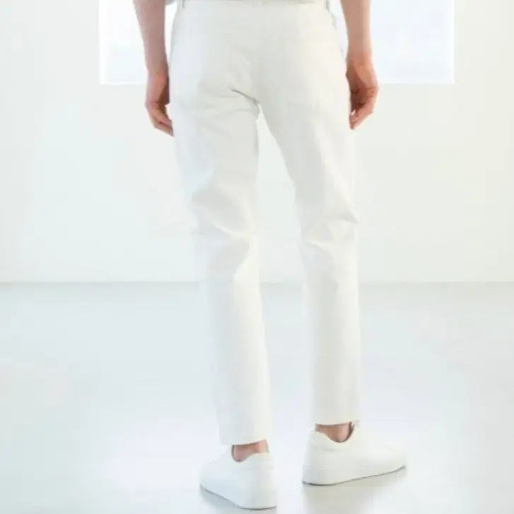[SOLD OUT] 에디션 테이퍼드 크롭핏 화이트 84 새제품 팝니다