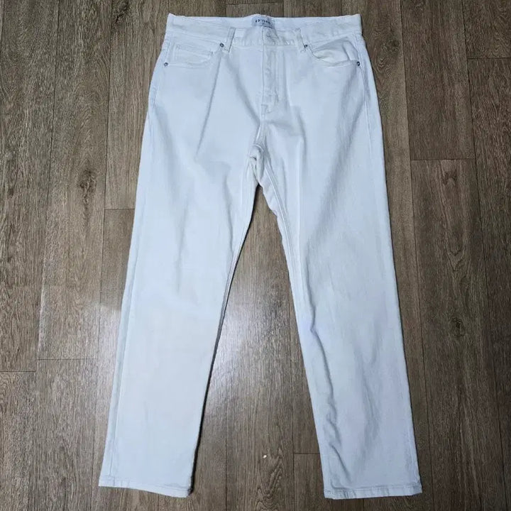 [SOLD OUT] 에디션 테이퍼드 크롭핏 화이트 84 새제품 팝니다