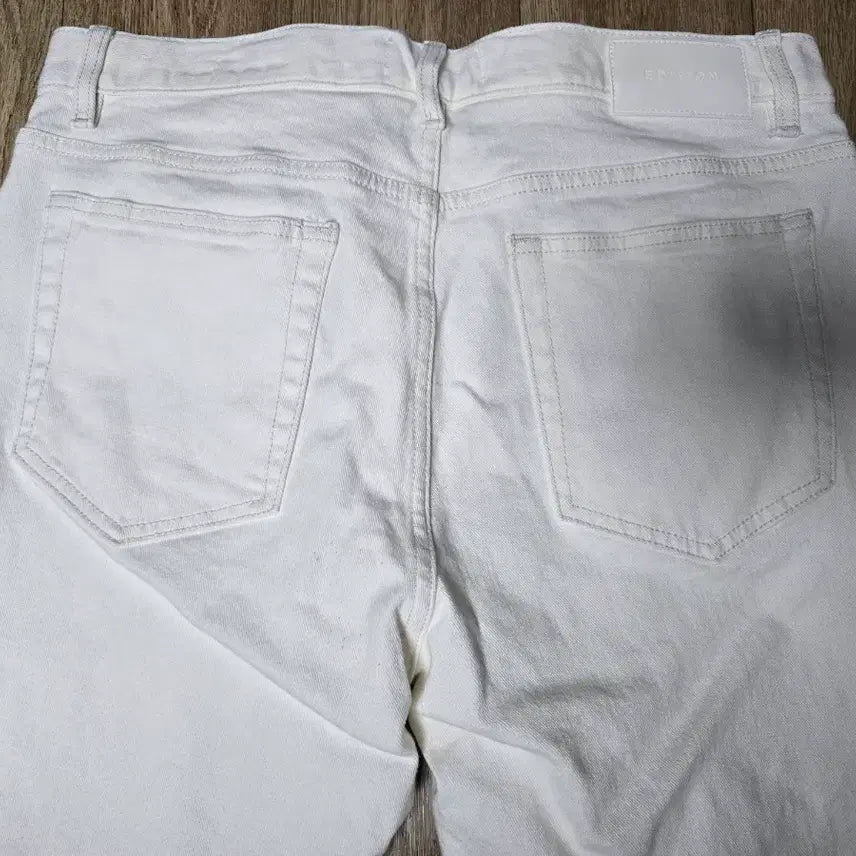 [SOLD OUT] 에디션 테이퍼드 크롭핏 화이트 84 새제품 팝니다