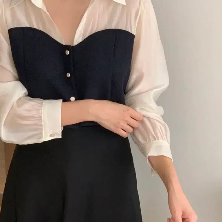 [BUNJANG] See-through Color-Block Collar Blouse / 시스루 배색 카라 블라우스