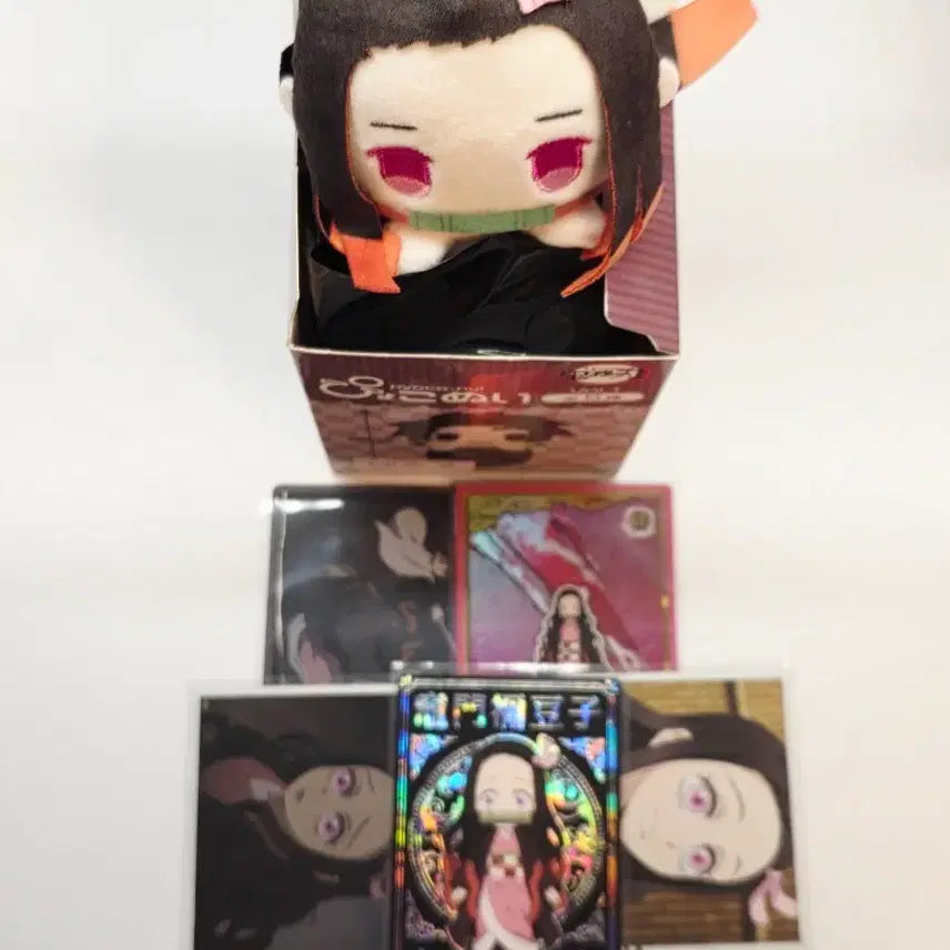 [BUNJANG] Demon Slayer Nezuko Pyoconui Plush &amp; Highlight Pick Card / 귀멸의 칼날 네즈코 표코누이 인형 지류 하이라이트픽 카드 귀칼
