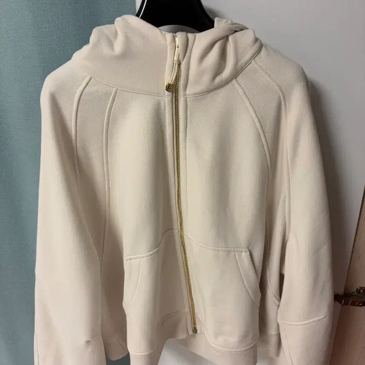 [SOLD OUT] 룰루레몬 스쿠바 후드 집업 아이보리 색상