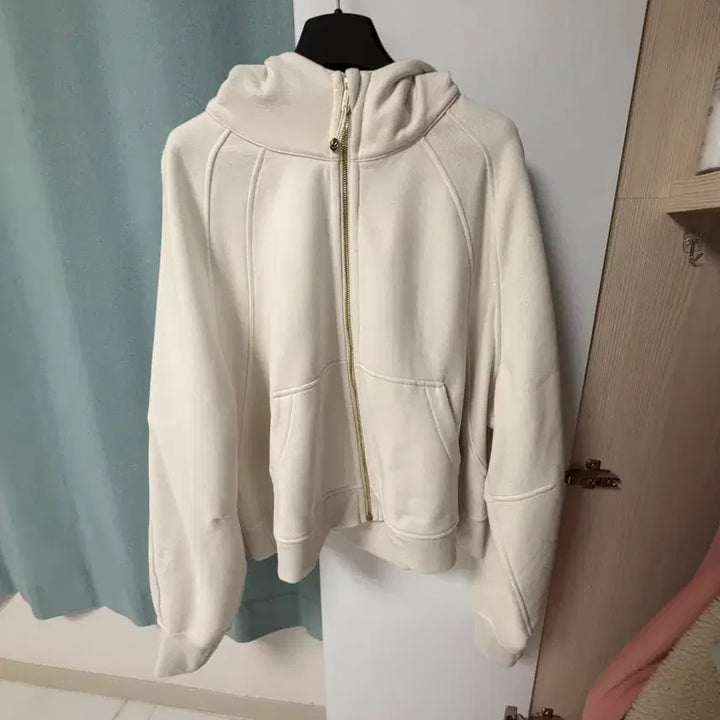 [SOLD OUT] 룰루레몬 스쿠바 후드 집업 아이보리 색상