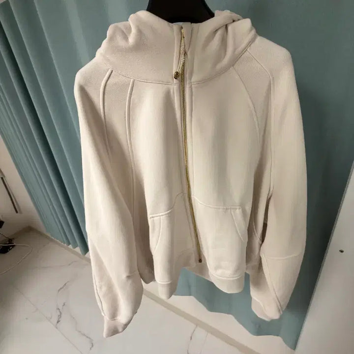 [SOLD OUT] 룰루레몬 스쿠바 후드 집업 아이보리 색상