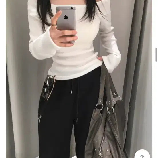 [BUNJANG] Angora Boat Neck Off-Shoulder Knitwear / 폴링 앙고라 보트넥 오프숄더