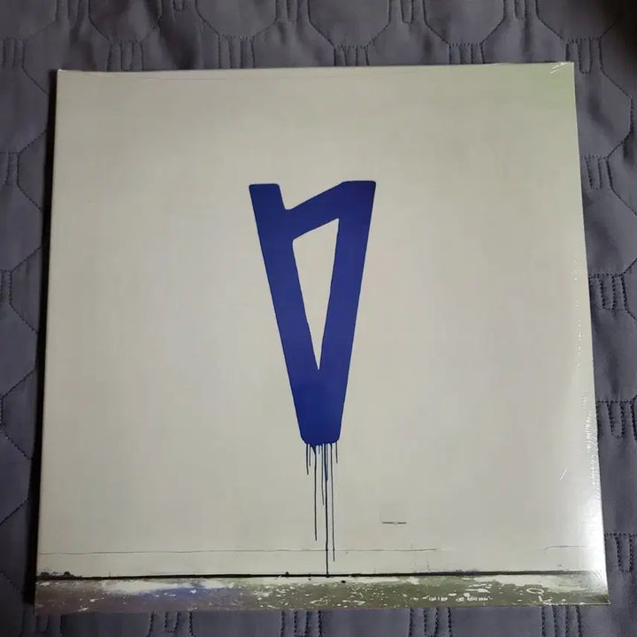 [BUNJANG] Lauv I Met You When I Was 18 Blue Vinyl LP (Sealed) / 라우브 LP 미개봉