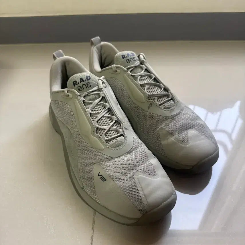 [BUNJANG] R.A.D ONE V2 Dust Green Sneakers / R.A.D ONE V2 운동화 Dust Green 290