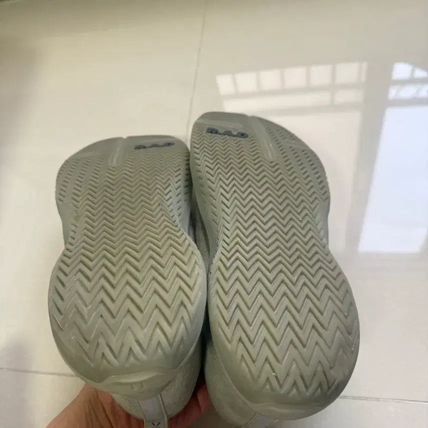 [BUNJANG] R.A.D ONE V2 Dust Green Sneakers / R.A.D ONE V2 운동화 Dust Green 290