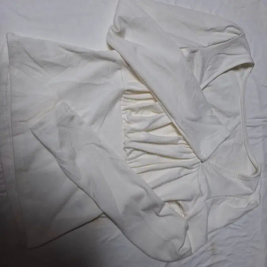 [BUNJANG] On My One Riti Square Neck Shirring Puff Crop T-Shirt / 온마이원 리티 스퀘어넥 셔링 퍼프 크롭 티셔츠