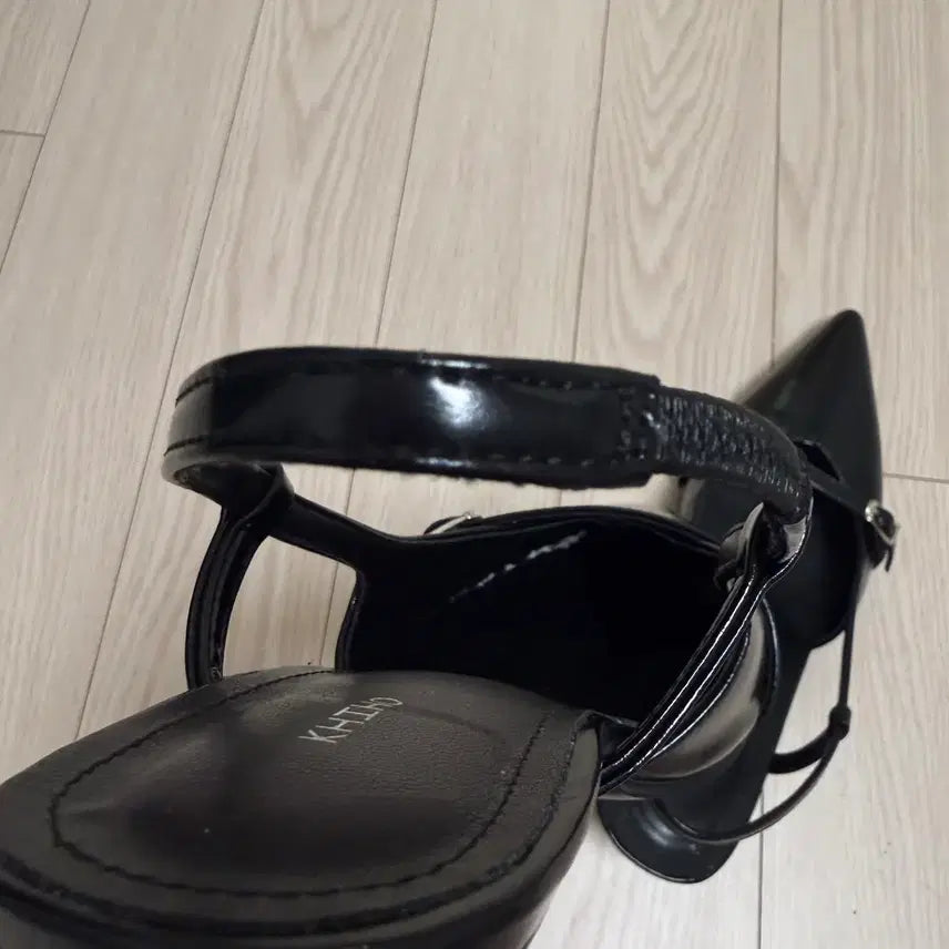 [BUNJANG] Kiho Sling Bag / 기호 슬링백 240