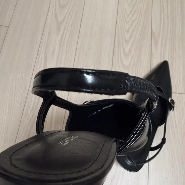[BUNJANG] Kiho Sling Bag / 기호 슬링백 240