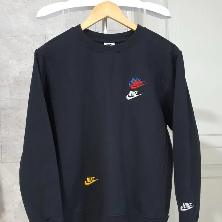 [SOLD OUT] 나이키 에센셜 블랙 맨투맨 95
