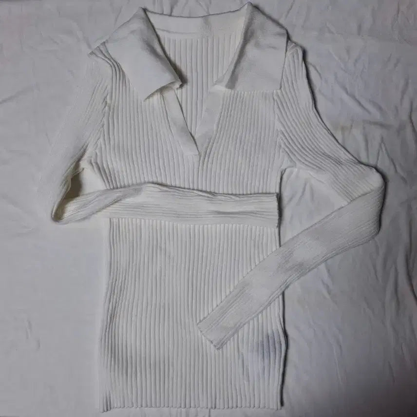[BUNJANG] White Ribbed Collar Knit Long Sleeve Top / (새상품) 화이트 골지 카라넥 니트 긴팔티 에이블리