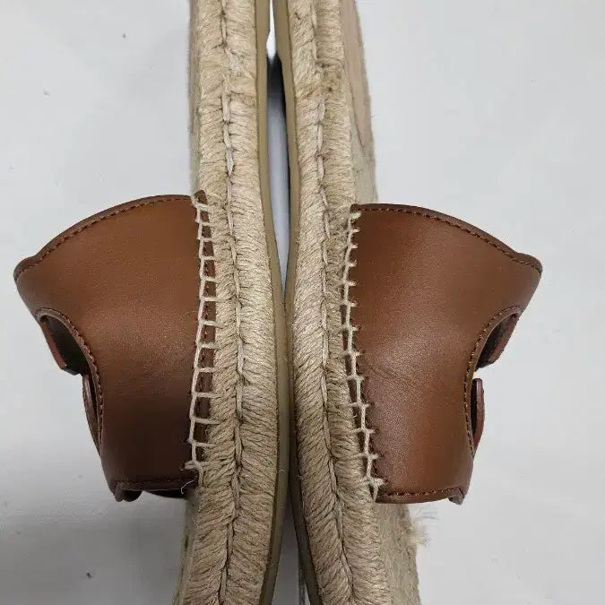 [BUNJANG] Gucci Interlocking G Cutout Slides Brown / 구찌 인터로킹 G 컷아웃 슬라이드 브라운