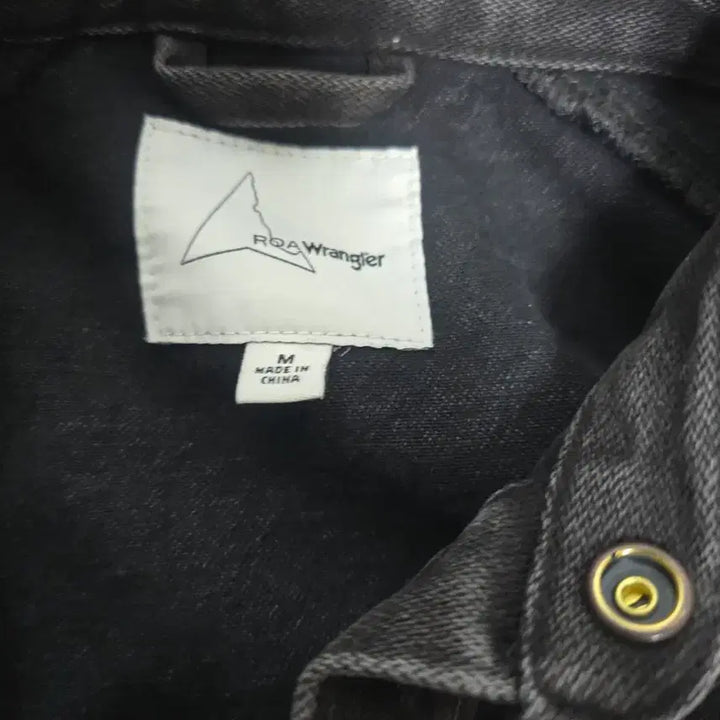 [BUNJANG] Roa Wrangler Lona Denim Shirt / 로아 X 랭글러 로나 데님 셔츠 M사이즈