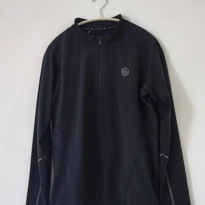 [SOLD OUT] 언더아머 블랙 긴팔 티셔츠