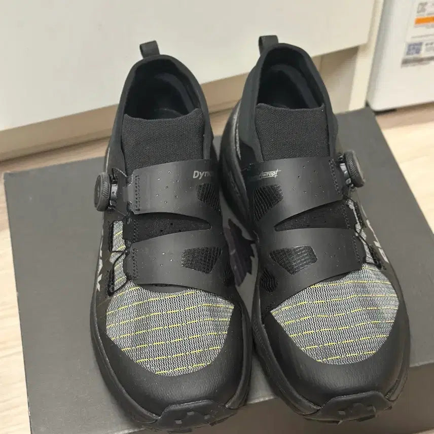 [BUNJANG] Black Yak Sky Arrow D TR Trail Running Shoes (275) / 블랙야크 트레일러닝화 스카이 애로우 D TR (275)