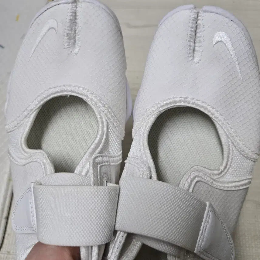 [SOLD OUT] 나이키 에어리프트,에어리프트,나이키족발신발,나이키발가락신발