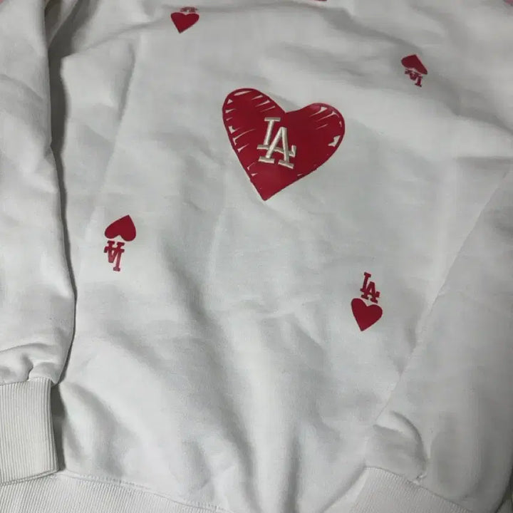 [BUNJANG] MLB LA Dodgers Heart Sweatshirt XS / MLB LA다저스 하트 맨투맨 xs