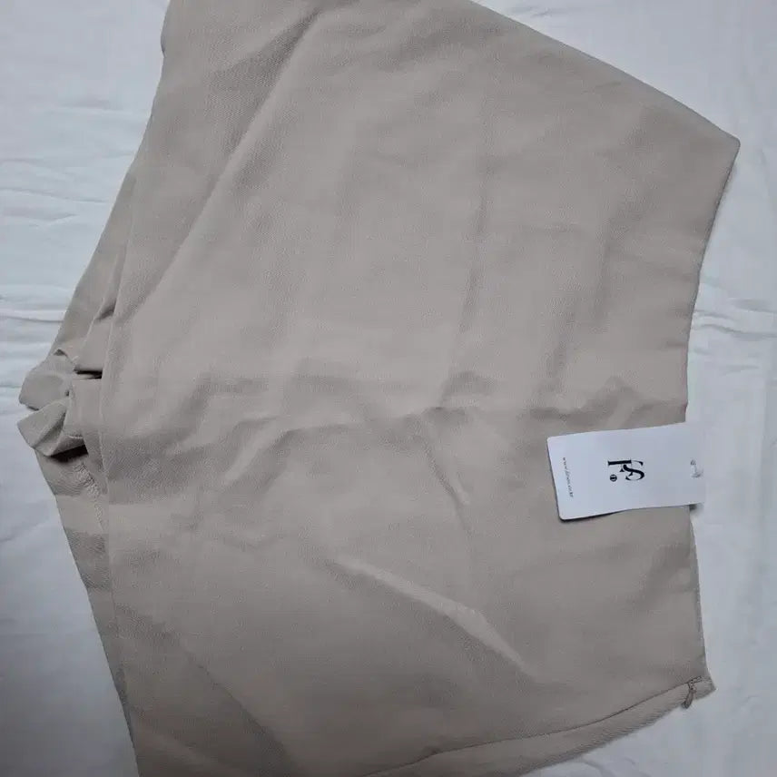 [BUNJANG] FitsOn A-Line Tailored Skirt Pants Beige / (텍O) 핏츠온 벤느 a라인 테일러 치마바지 베이지