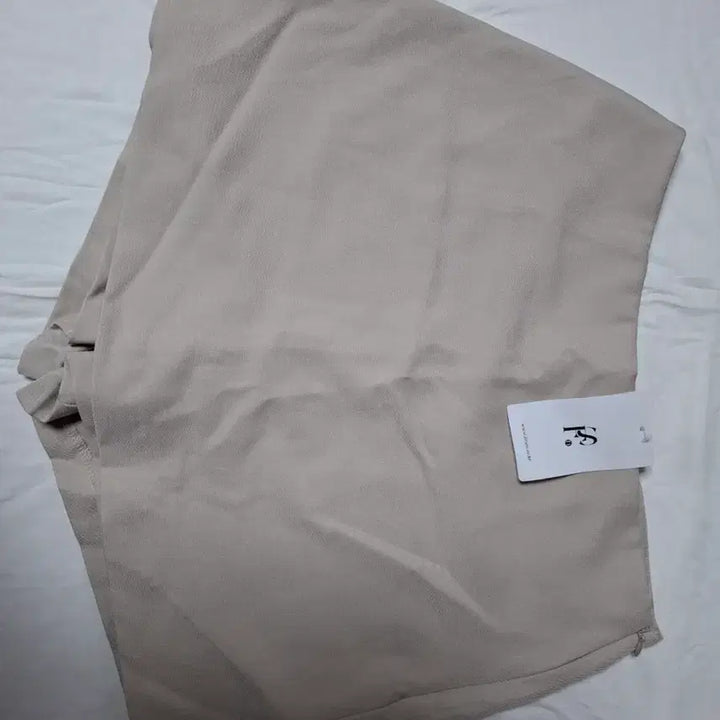 [BUNJANG] FitsOn A-Line Tailored Skirt Pants Beige / (텍O) 핏츠온 벤느 a라인 테일러 치마바지 베이지