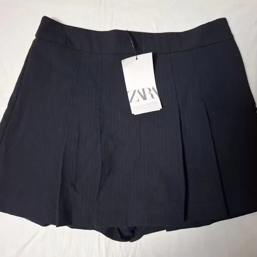 [BUNJANG] ZARA Stripe Pleated Skirt Pants Black S / 자라 스트라이프 플리츠 스커트팬츠 블랙 s