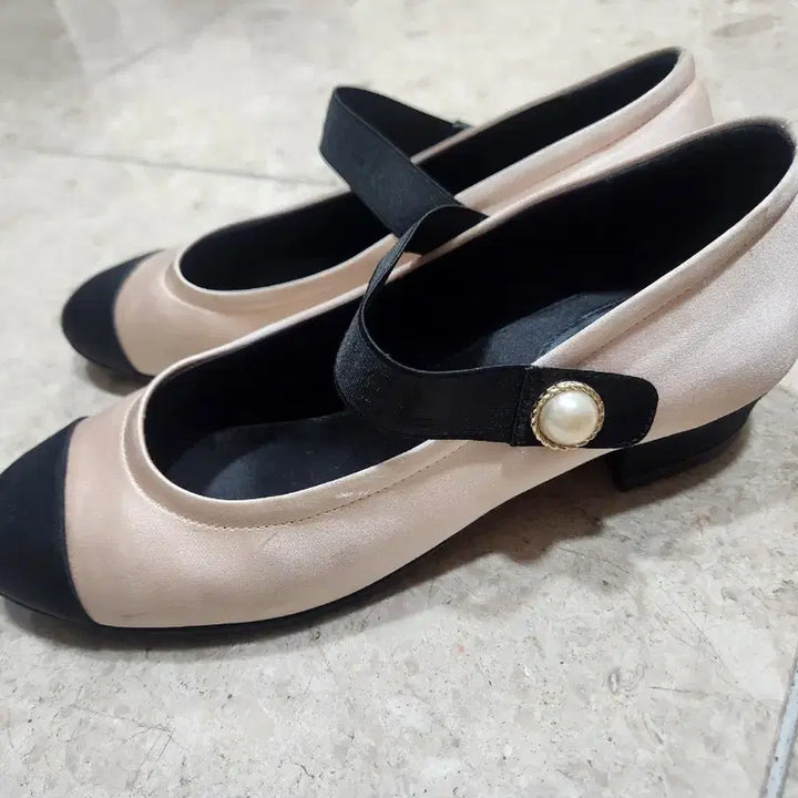 [BUNJANG] Chanel Mary Jane Shoes Beige/Black / 샤넬 메리제인 슈즈 베이지/블랙