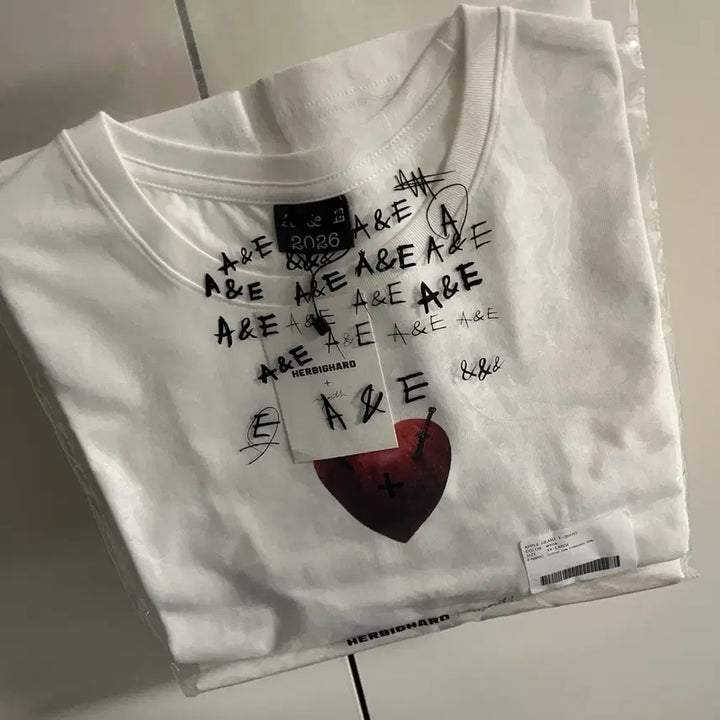 [SOLD OUT] 박효신 A&amp;E md 티셔츠 8. APPLE HEART (XXL)