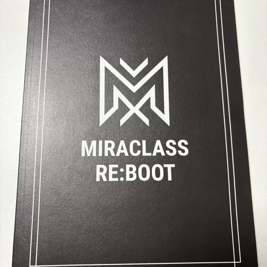 [SOLD OUT] 미라클라스 잡지 및 리부트 포토북 일괄 양도
