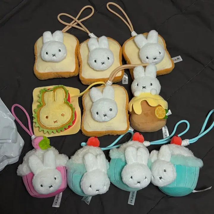 [BUNJANG] Miffy Dessert Food Series Keychain / 미피 디저트 푸드 시리즈 키링 (시크릿 포함)