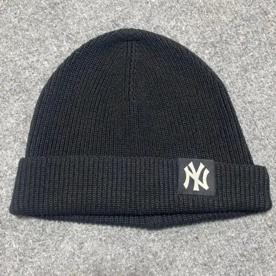 [BUNJANG] New York Yankees Black Beanie / 뉴욕 양키스 블랙 비니