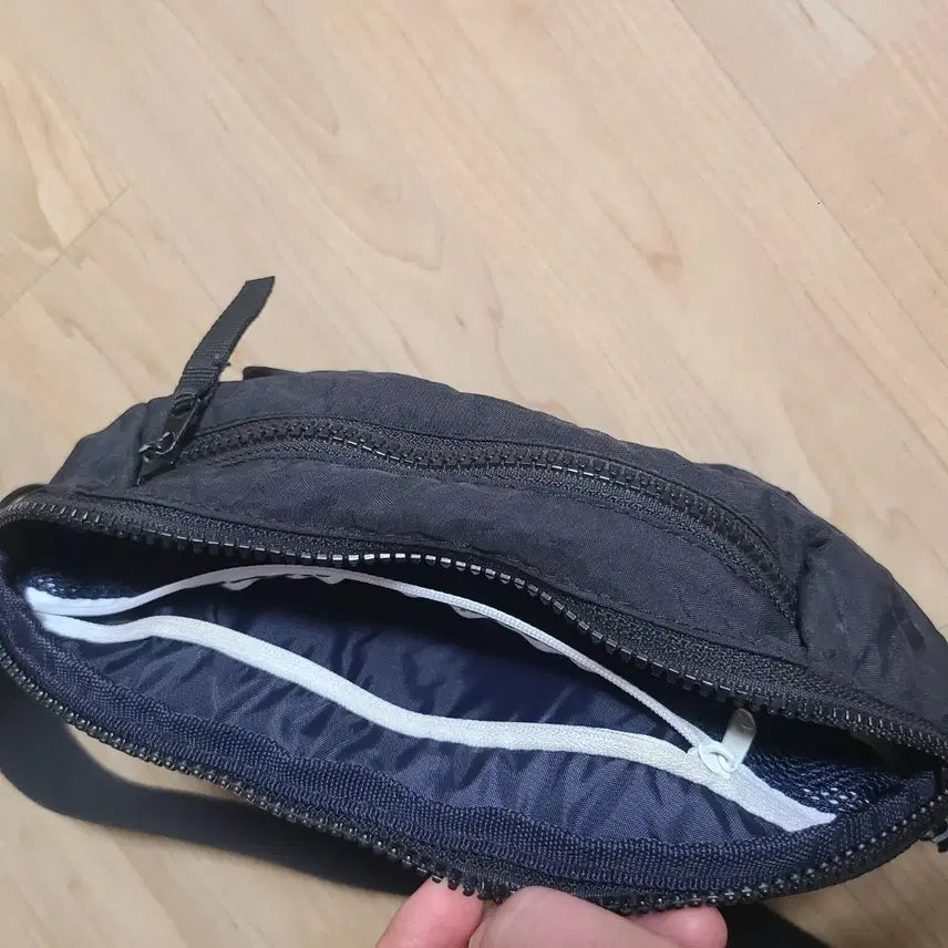 [BUNJANG] Adidas Crossbody Bag / 아디다스 가방