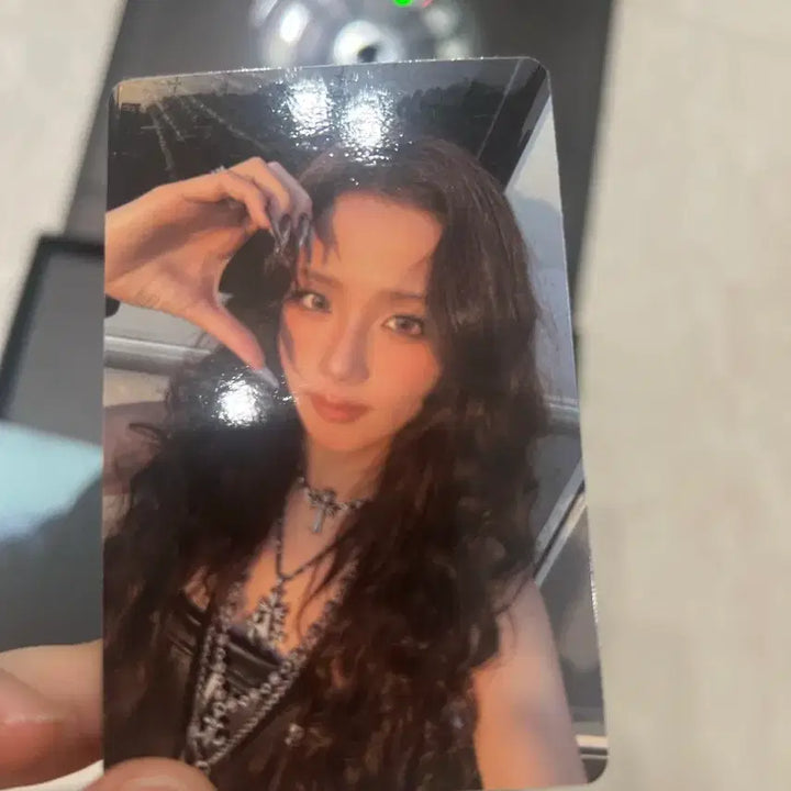 [BUNJANG] Blackpink Jisoo Earthquake Album (Includes Photocards) / 블랙핑크 지수 얼스퀘이크 앨범 판매합니다(포카 등 포함)