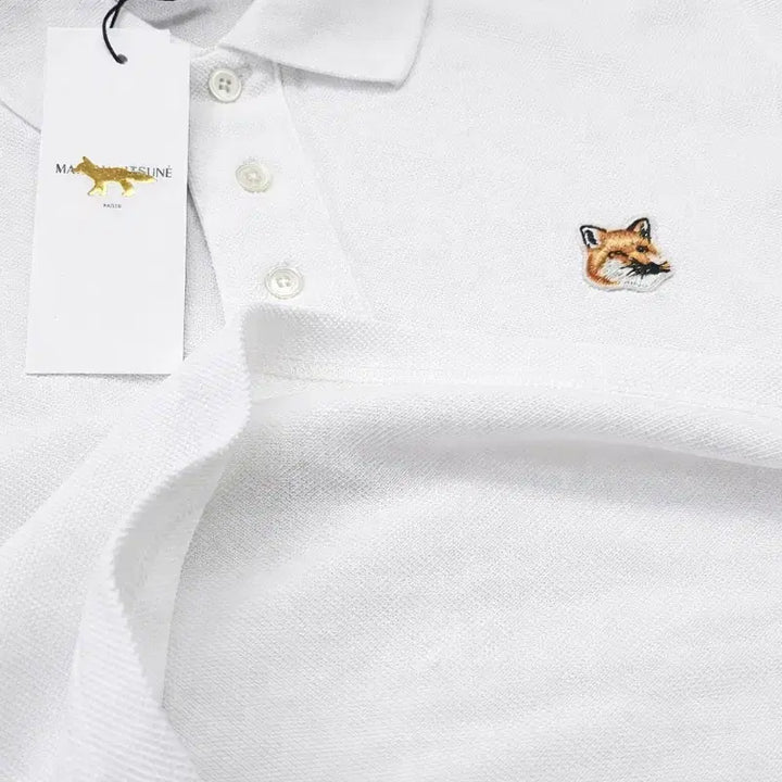 [BUNJANG] Maison Kitsune Fox Embroidered White Polo Shirt / 26만원 메종키츠네 폭스 자수 화이트 폴로티
