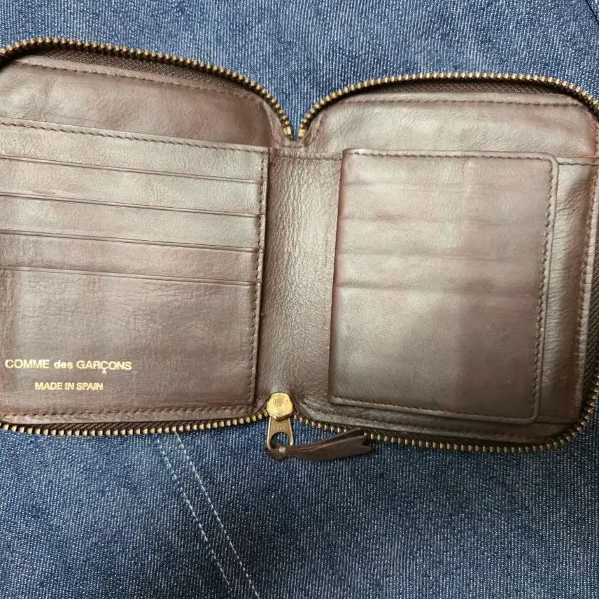[BUNJANG] Comme des Garçons Zipper Wallet / 꼼데가르송 지퍼지갑 꼼데가르송 반지갑 꼼데가르송 남성지갑