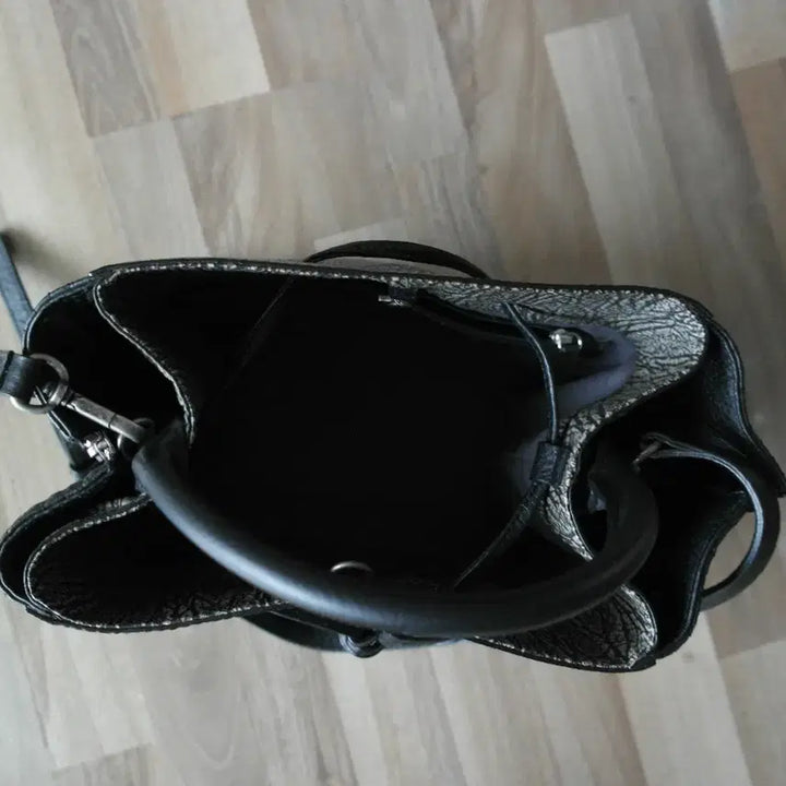 [BUNJANG] Loose &amp; Lounge Leather Handbag / 루즈앤라운지가방/새제품수준