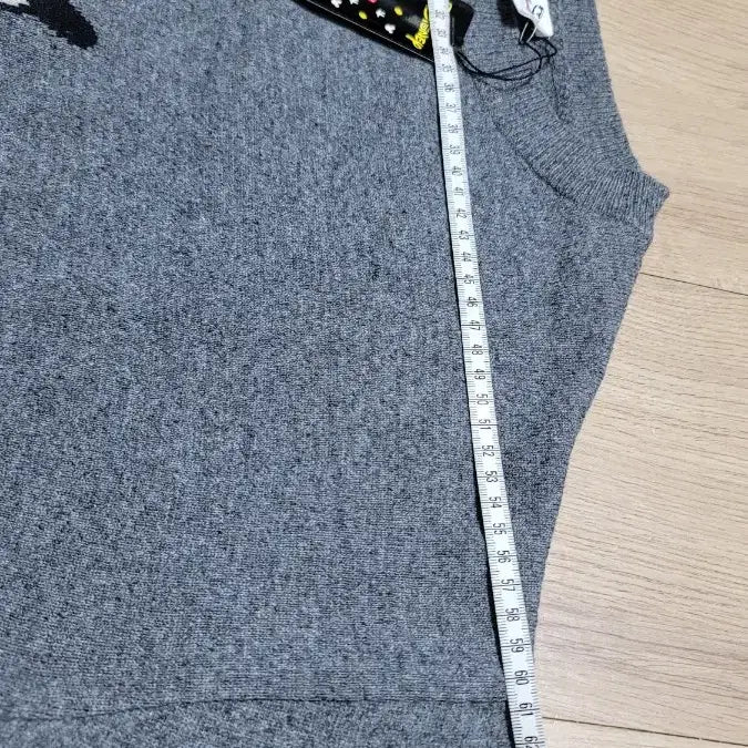[BUNJANG] Disney Mickey Mouse Long Knit Gray Sweater / 디즈니 미키마우스 캐릭터 롱니트 회색