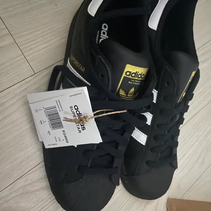 [SOLD OUT] 아디다스 슈퍼스타 블랙 새상품 250