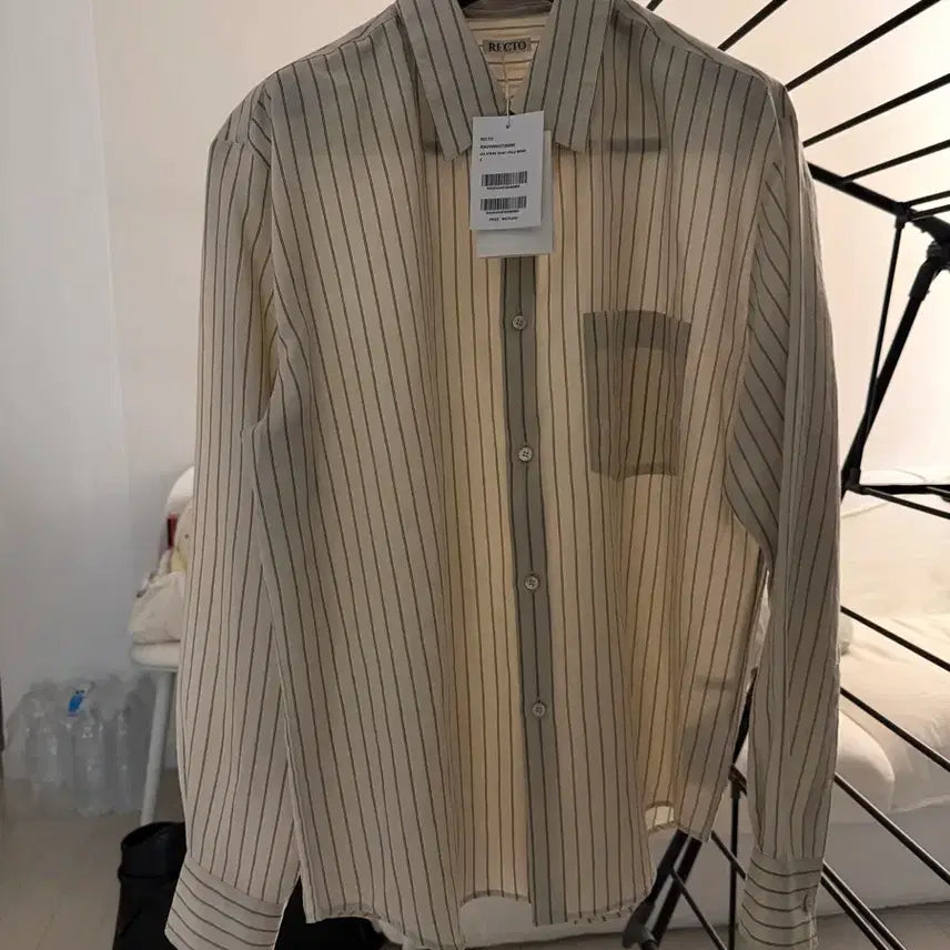 [SOLD OUT] (새제품) 렉토 25FW 레아 스트라이프 셔츠 페일 베이지