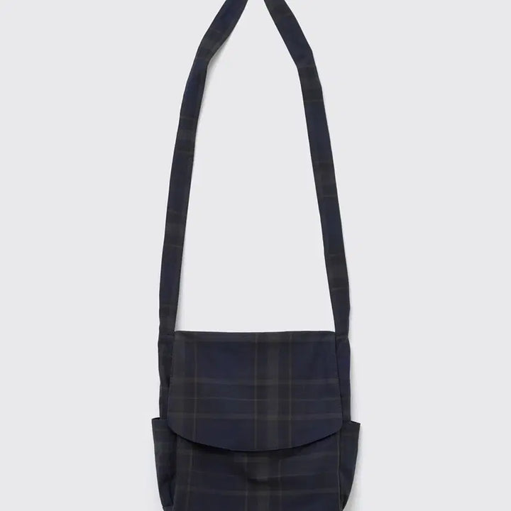 [BUNJANG] Hatching Room Two Face Bag Black Watch / 해칭룸 투페이스백 블랙와치/블랙
