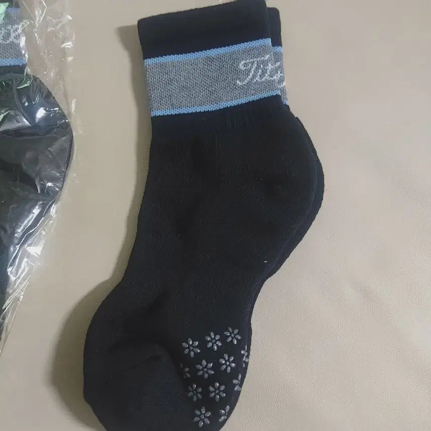 [BUNJANG] Titleist Anti-Slip Golf Socks (Black, 3 Pairs) / 타이틀리스트 미끄럼방지 골프 양말 블랙