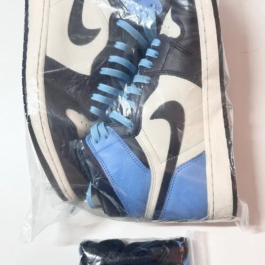[BUNJANG] Air Jordan 1 Retro High Obsidian UNC Sneakers / [280] 에어조던 1 레트로 하이 옵시디언 UNC